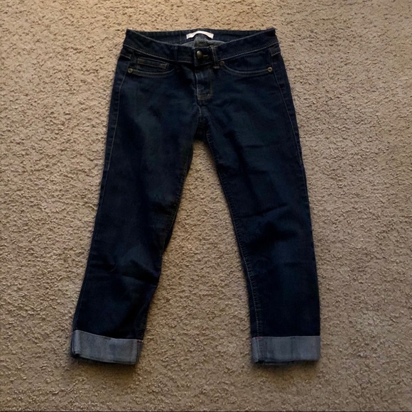 No Boundaries Dark Wash Low Rise Jean Capris 5